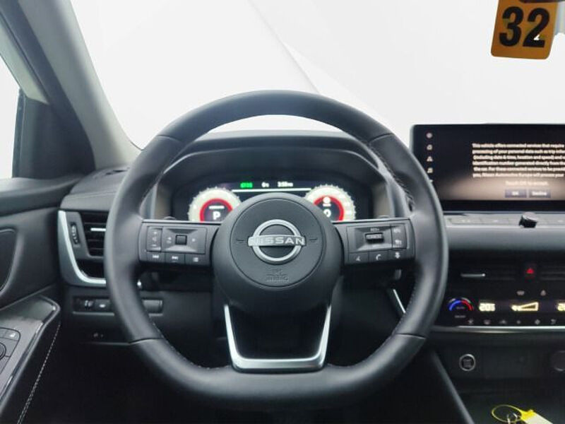 Nissan Qashqai N-Connecta Lenkradheizung  Navi